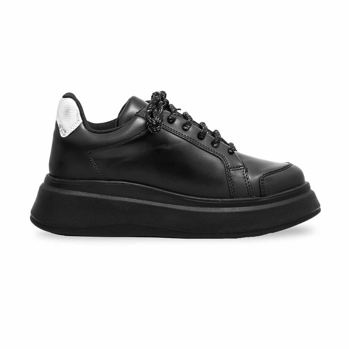 Black Casual Sneaker For Women AT7364