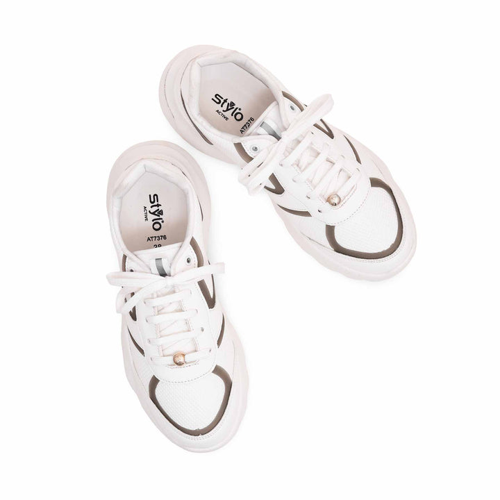 White Casual Sneaker AT7376