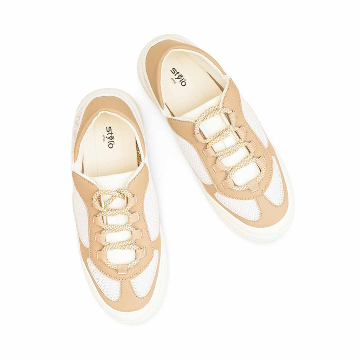 White Casual Sneaker For Women AT7407