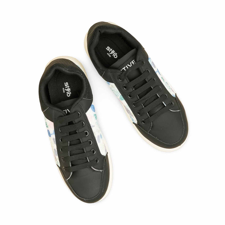 Black Casual Sneaker For Women AT7409