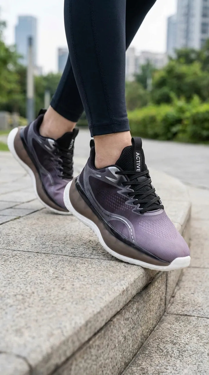 Black Casual Sneaker For Women AT7410