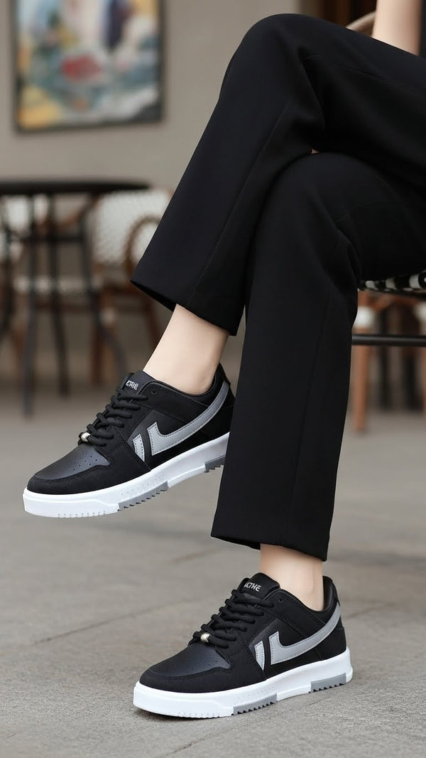 Black Casual Sneaker AT7427