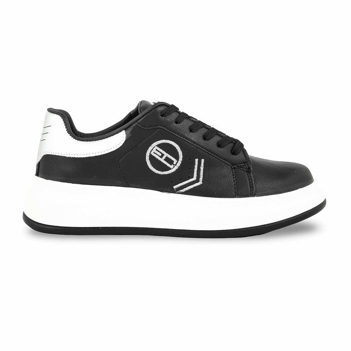 Black Casual Sneaker For Ladies AT7428
