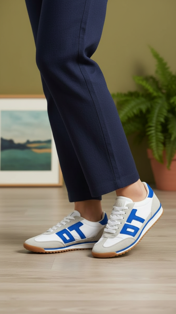 White Casual Sneaker For Ladies AT7433