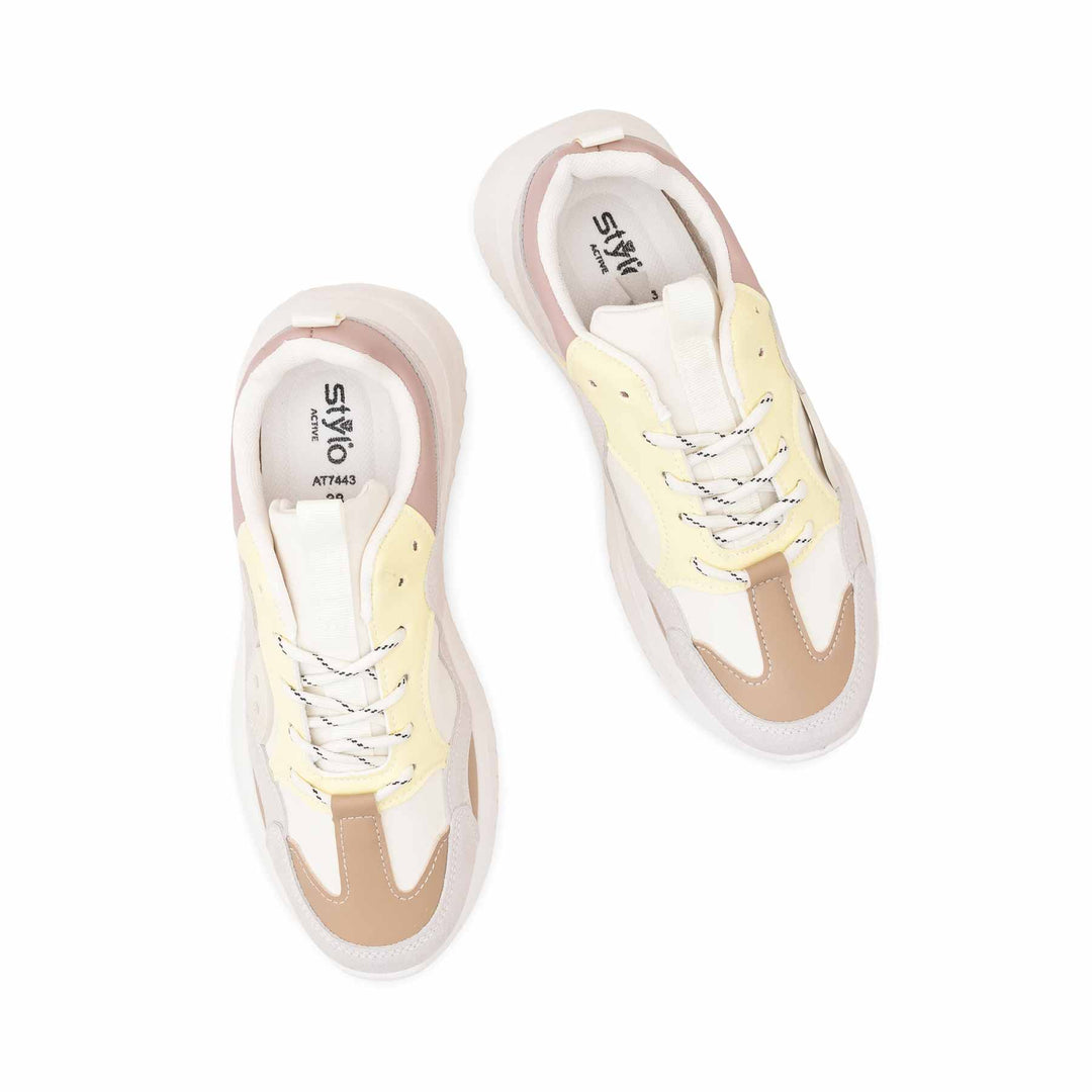 Beige Sneaker For Ladies AT7443