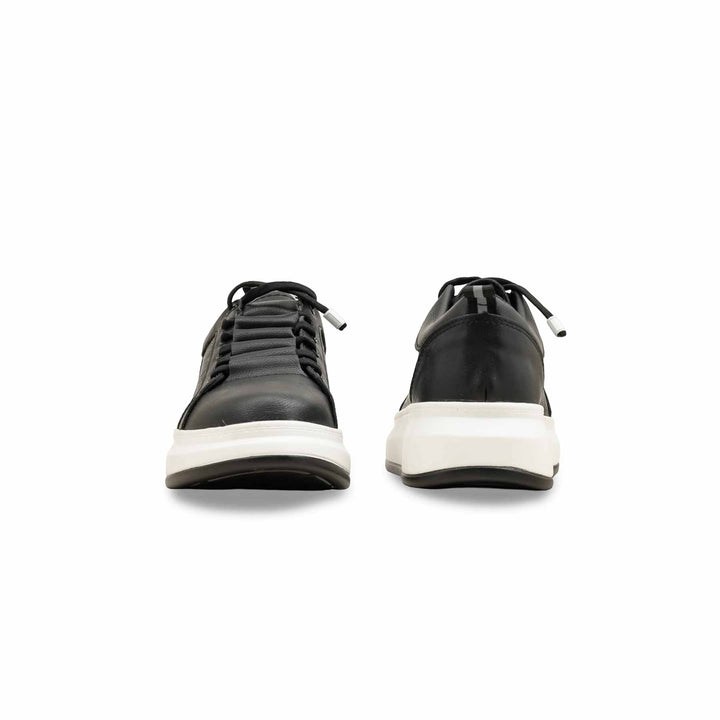 Black Casual Sneaker For Women AT7444