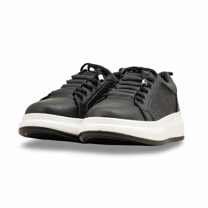 Black Casual Sneaker For Women AT7444