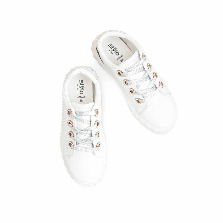 White Casual Sneaker AT7448