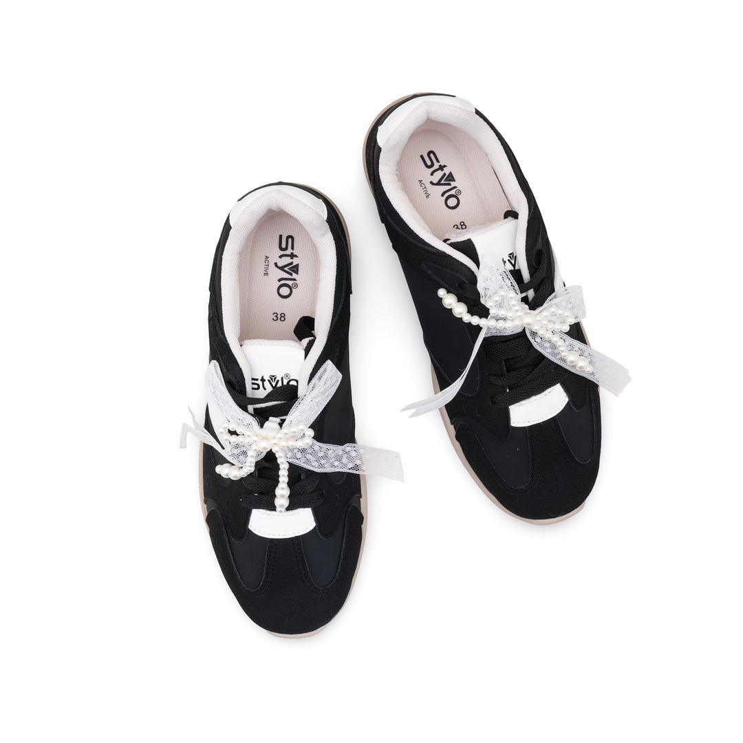 Black Casual Sneaker For Ladies AT7458