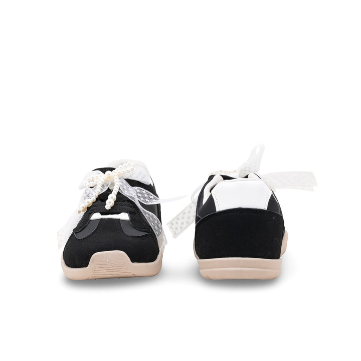 Black Casual Sneaker For Ladies AT7458