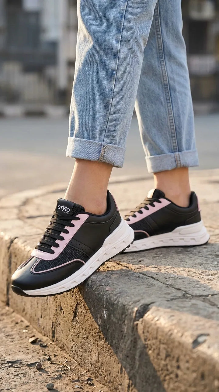Black Casual Sneaker For Ladies AT7471