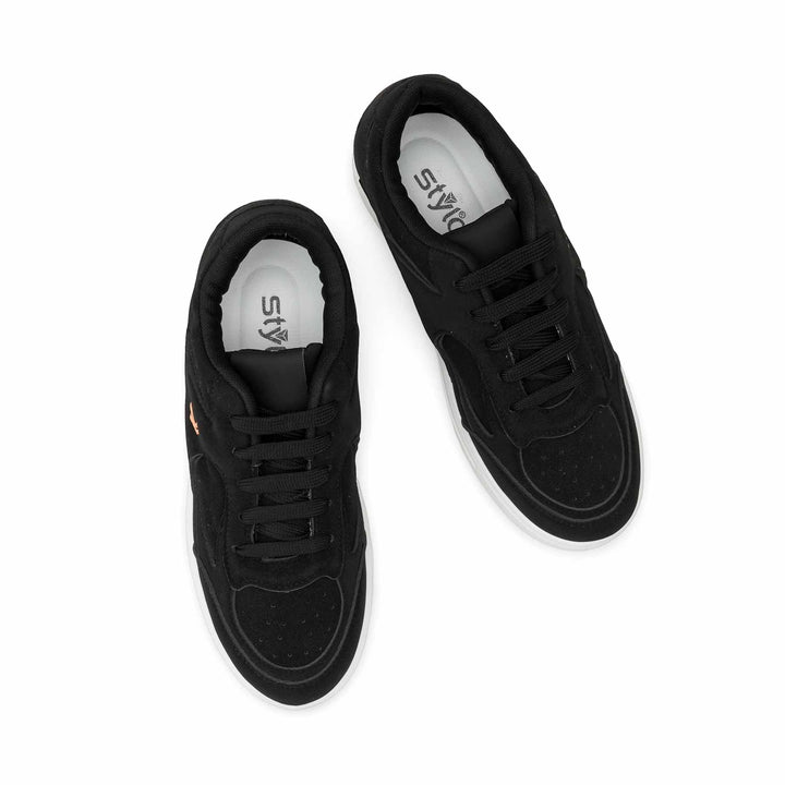 Black Casual Sneaker for Ladies AT7476