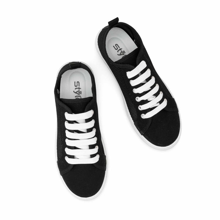 Black Casual Sneaker for Ladies AT7477