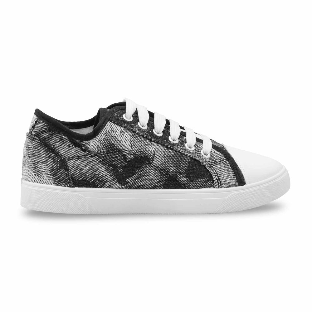 Black Casual Sneaker For Ladies AT7478