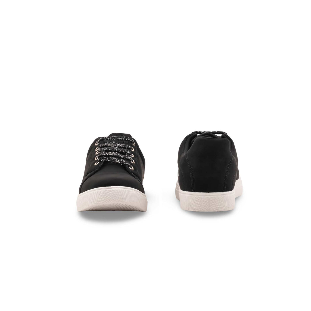 Black Casual Sneaker For Women AT7501