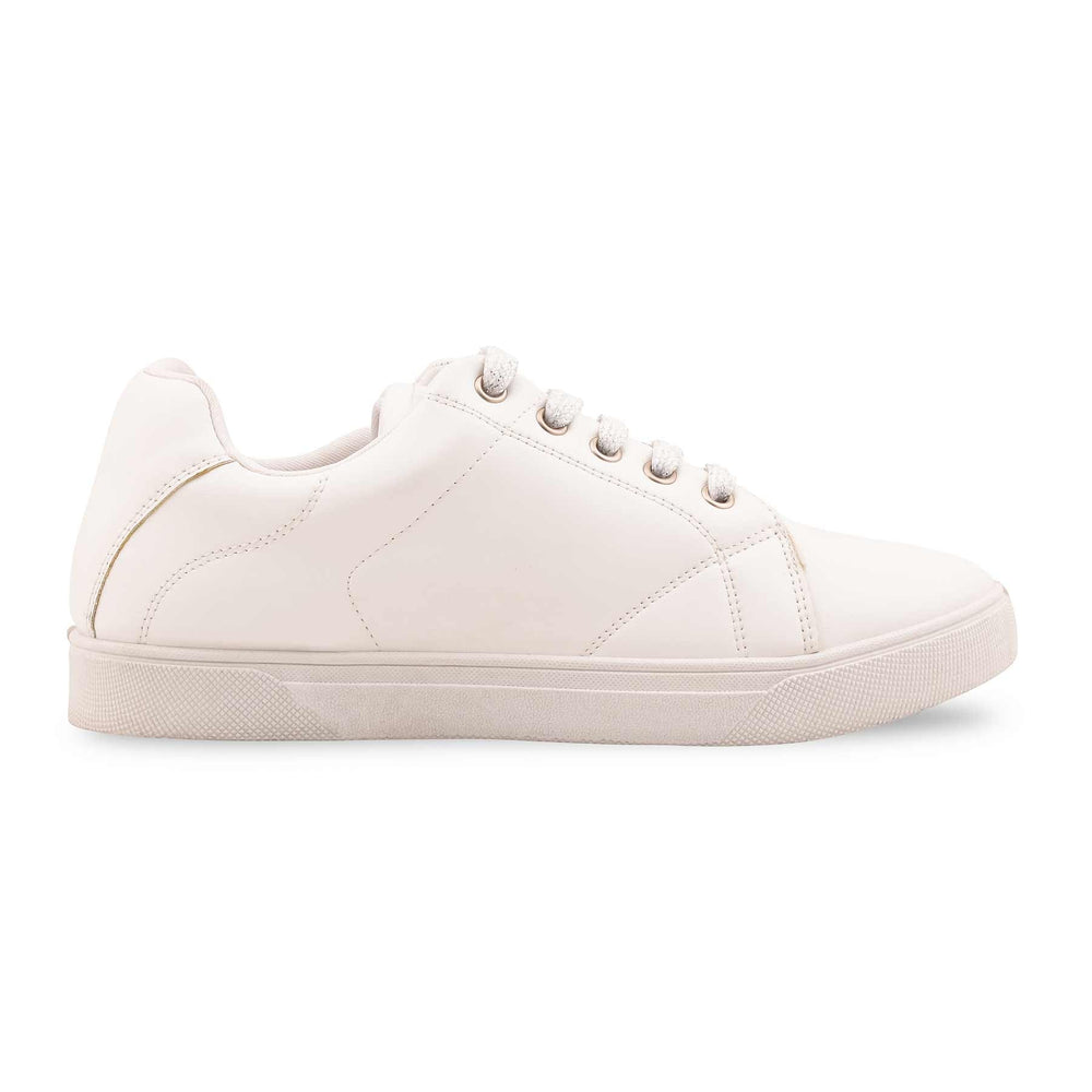 White Casual Sneaker For Women AT7501