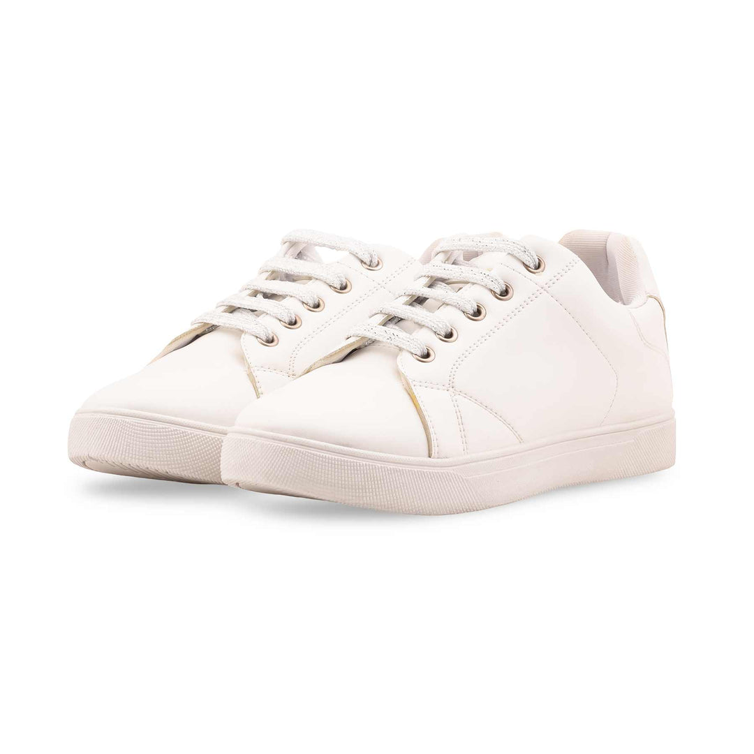 White Casual Sneaker For Women AT7501
