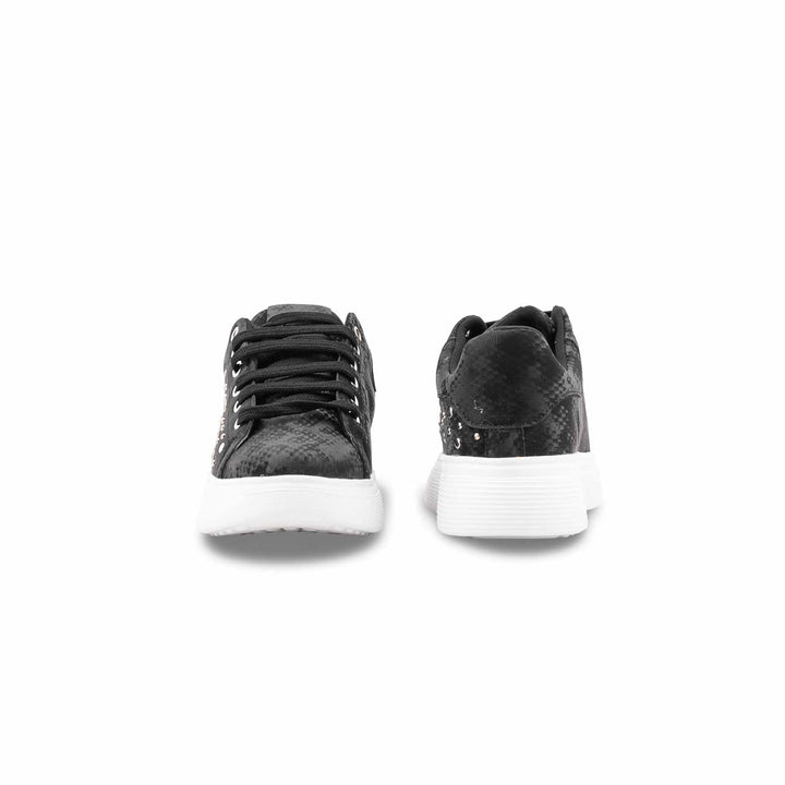 Black Casual Sneaker For Women AT7502