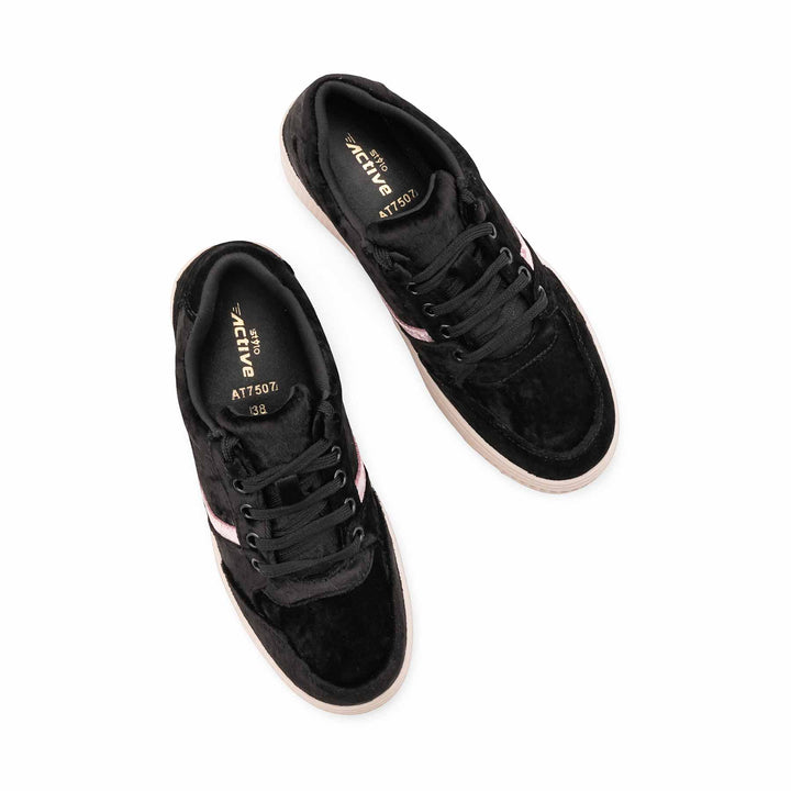 Black Casual Sneaker For Ladies AT7507