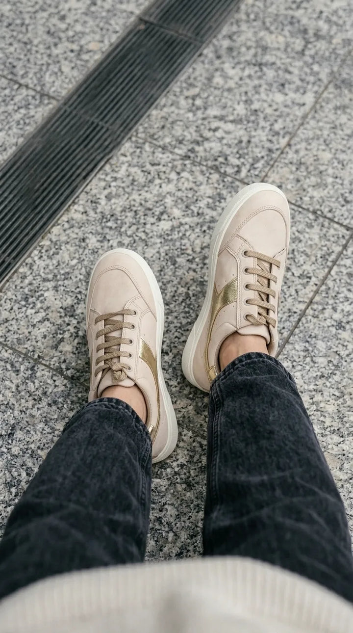 Fawn Sneaker For Ladies AT7547