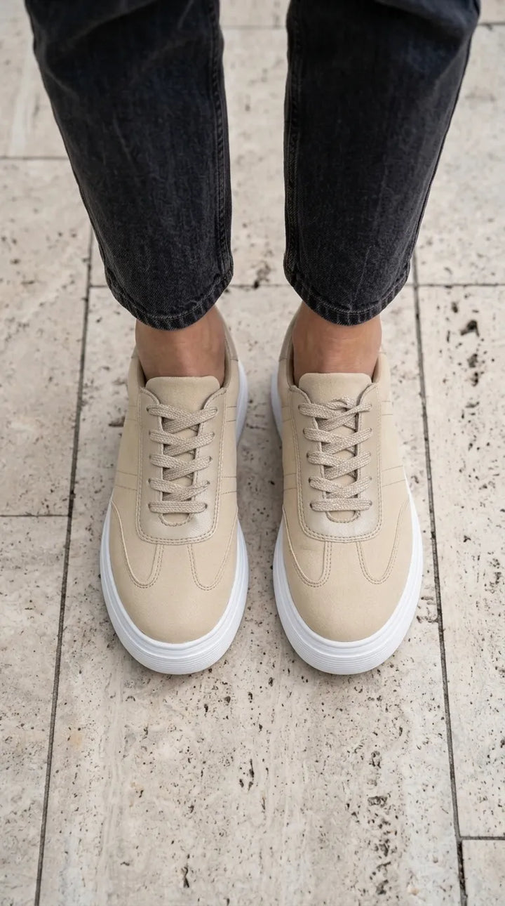 Beige Sneaker For Ladies AT7553