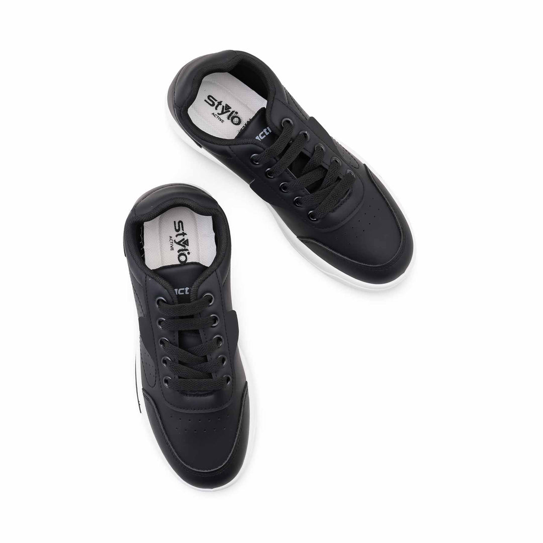 Black Casual Sneaker For Women AT7564