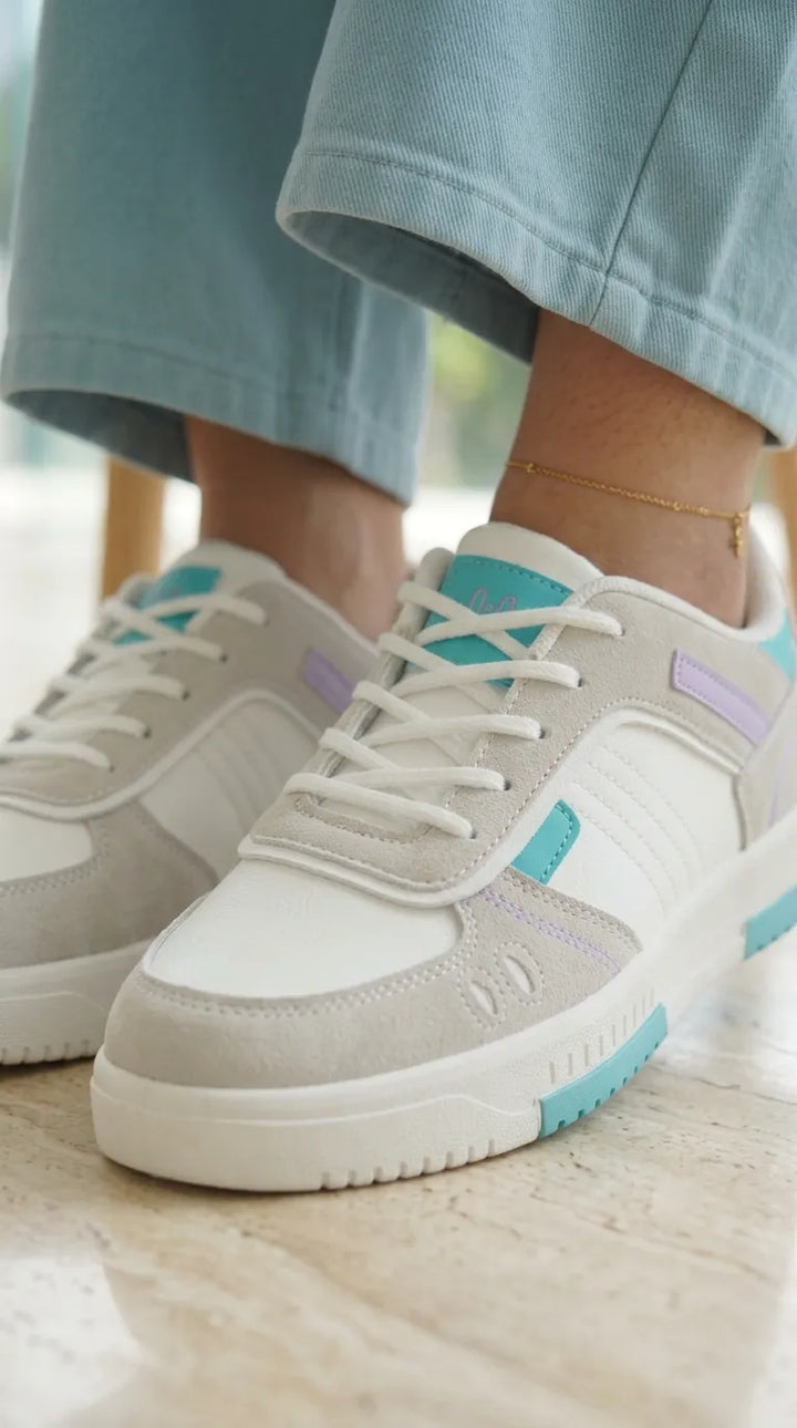 Grey Casual Sneaker For Women AT7565