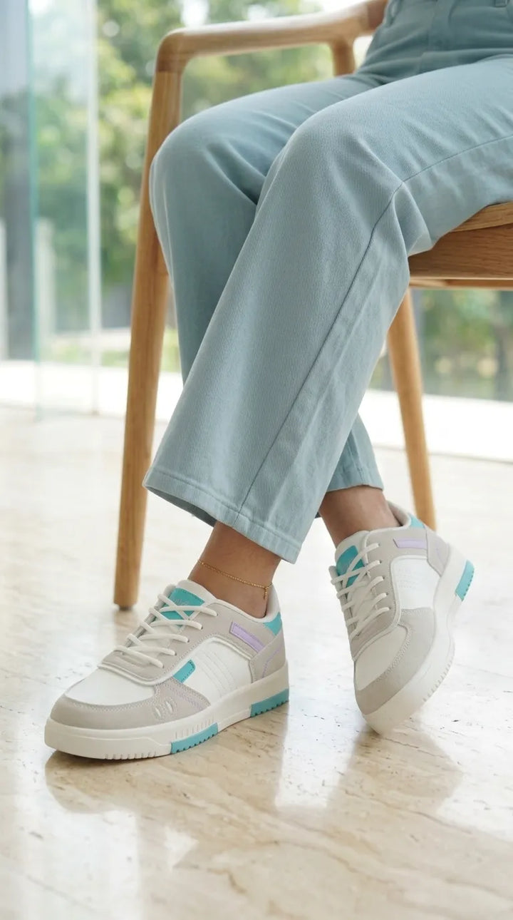 Grey Casual Sneaker For Women AT7565