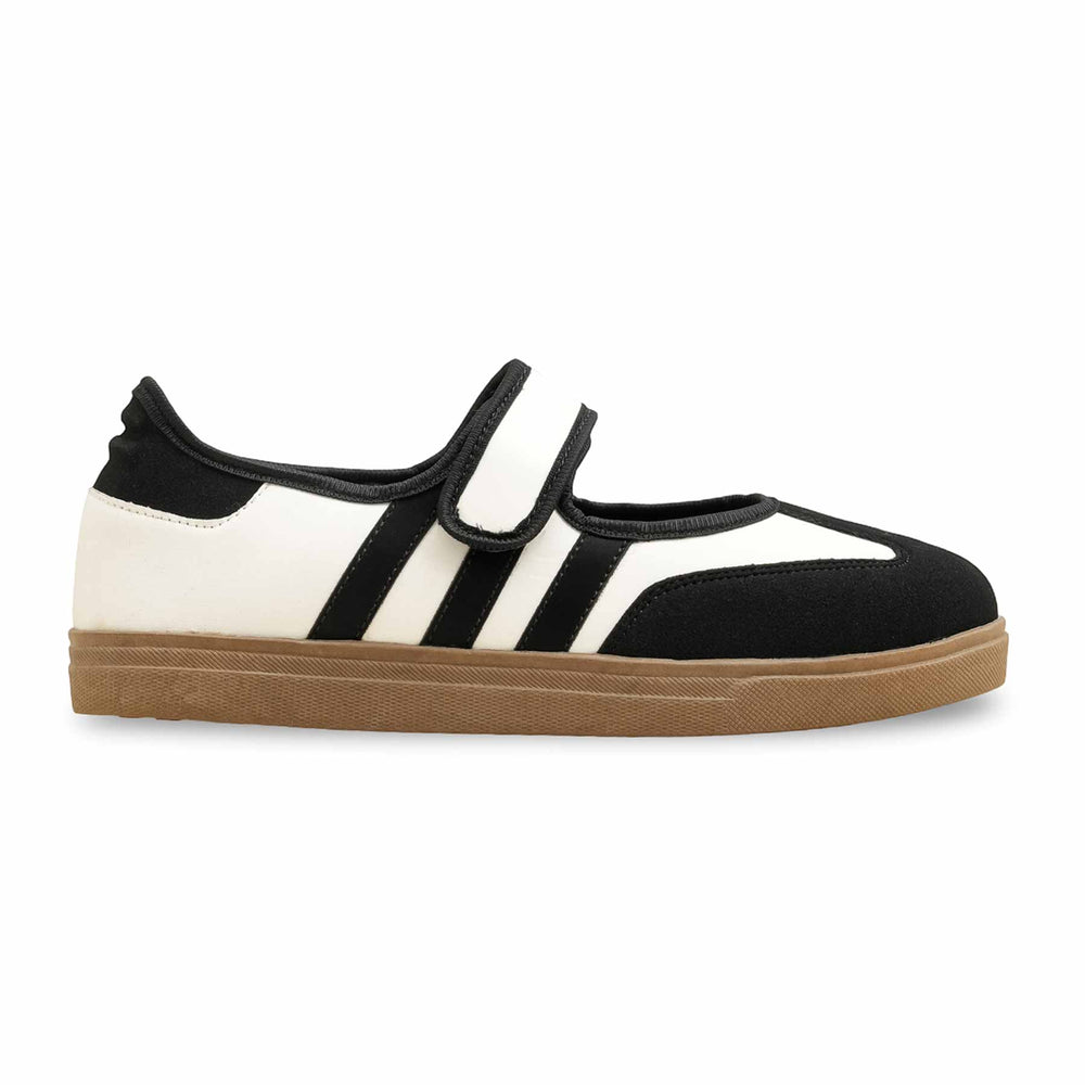 Black Casual Sneaker AT9109