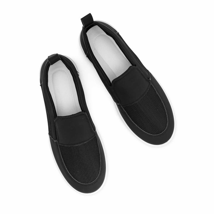 Black Women Casual Sneaker AT9110