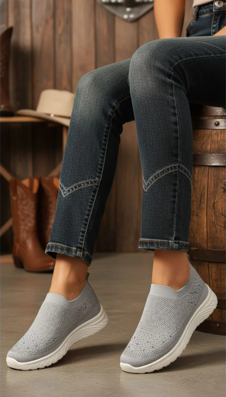 Grey Casual Sneaker AT9121