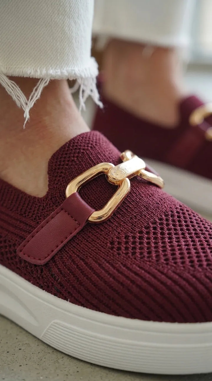 Maroon Sneaker For Ladies AT9128