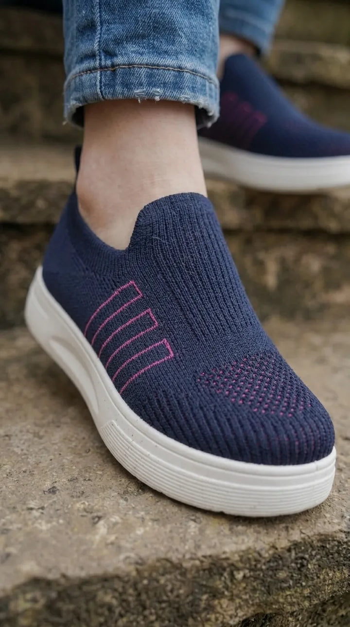 Navy Sneaker For Ladies AT9130