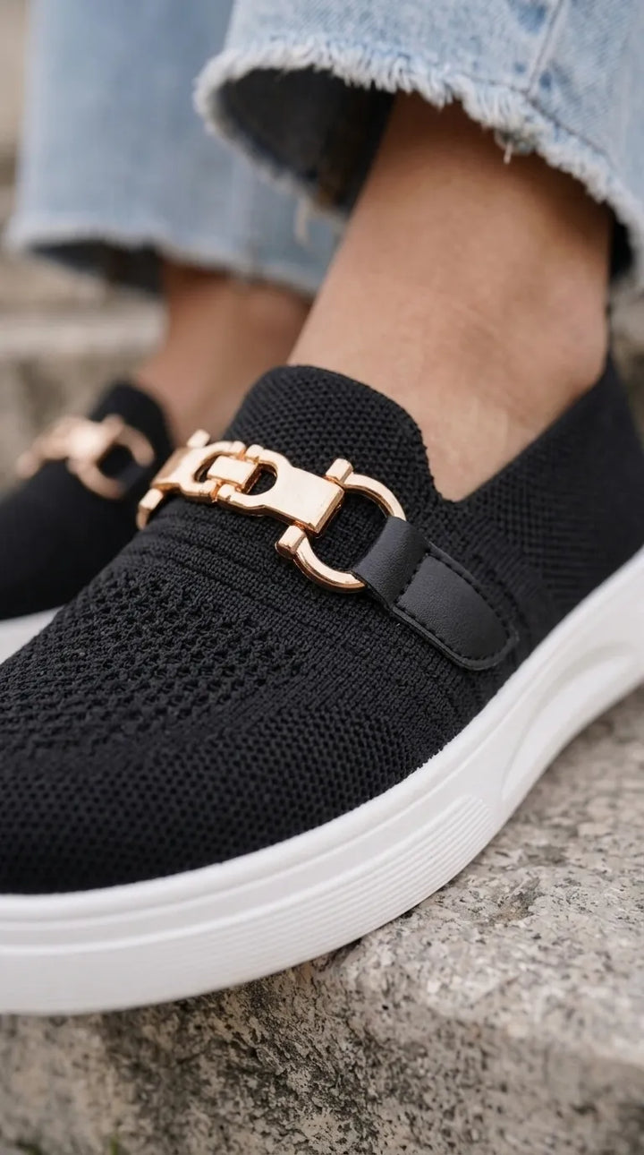 Black Sneaker For Ladies AT9131