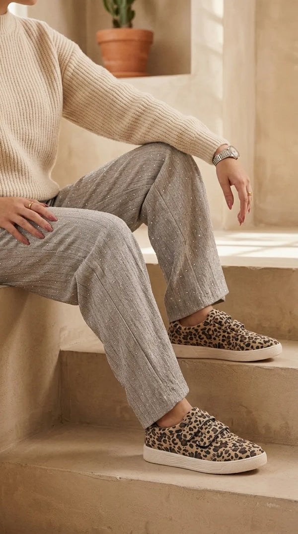 Beige Sneaker For Ladies AT9164