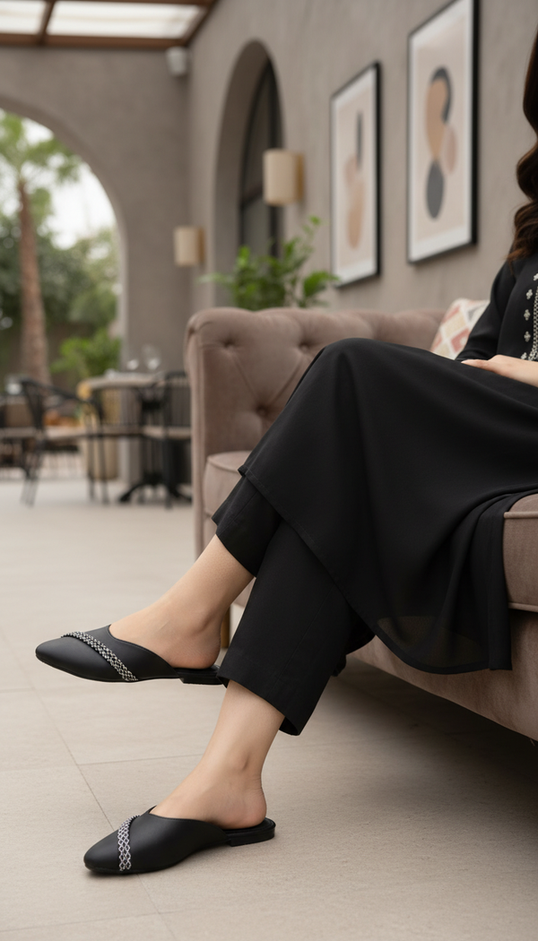 Women's Black Mules CL1842