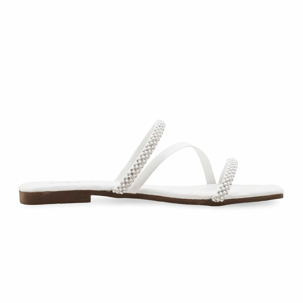 White Casual Chappal CL1890