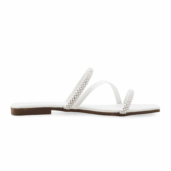 White Casual Chappal CL1890