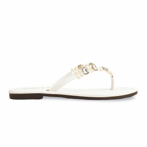White Casual Chappal CL2000