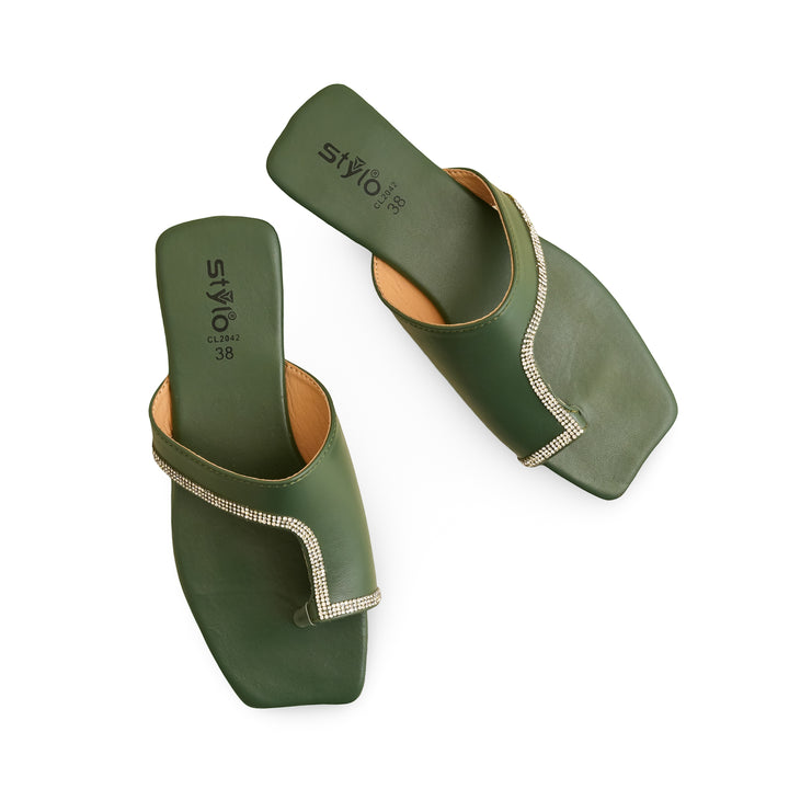 Green Casual Chappal CL2042