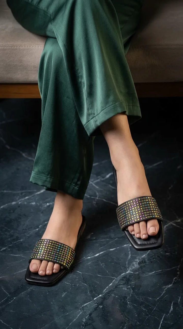 Black Casual Chappal For Ladies CL2161