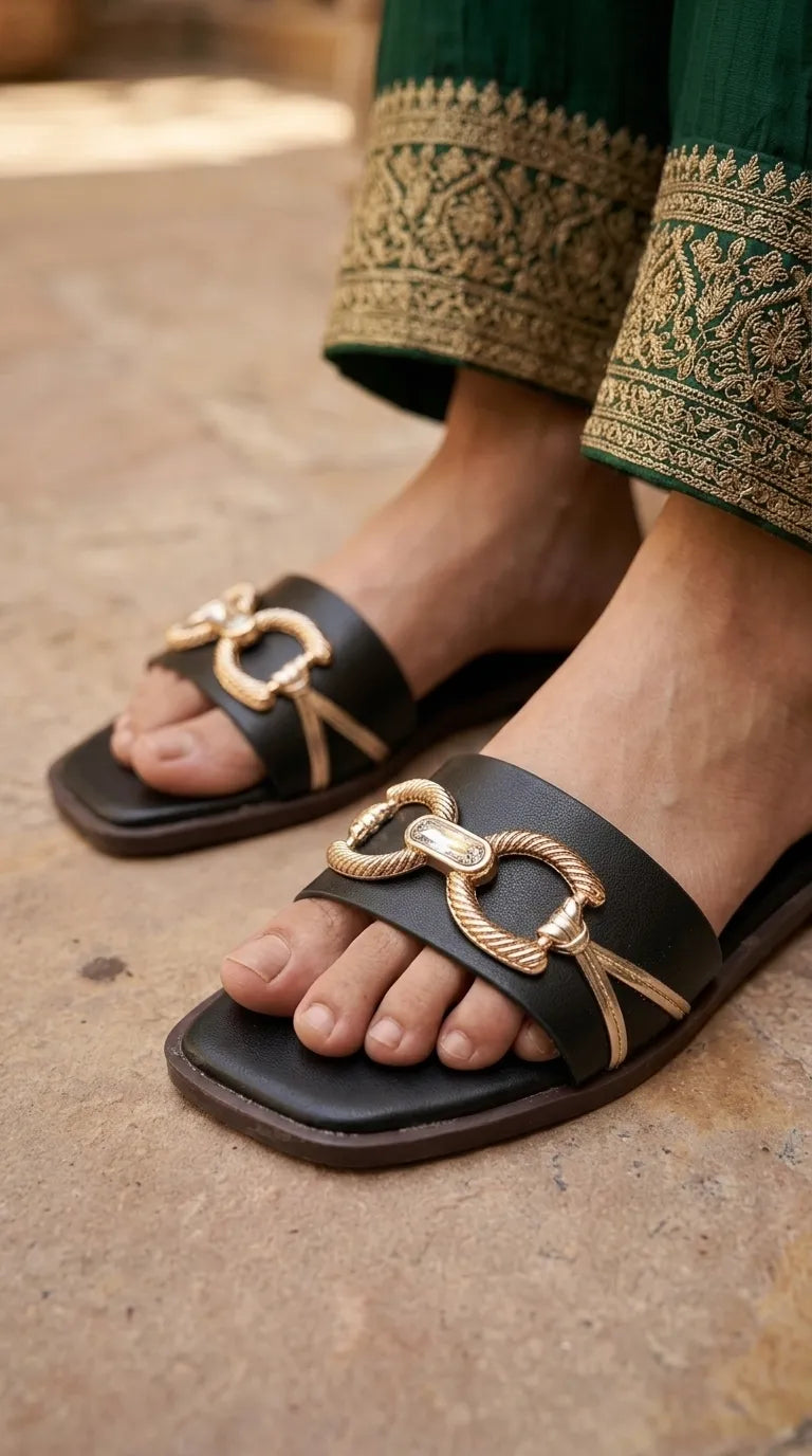 Black Casual Slipper For Women CL2349