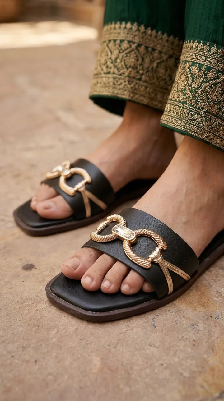 Black Casual Slipper For Women CL2349