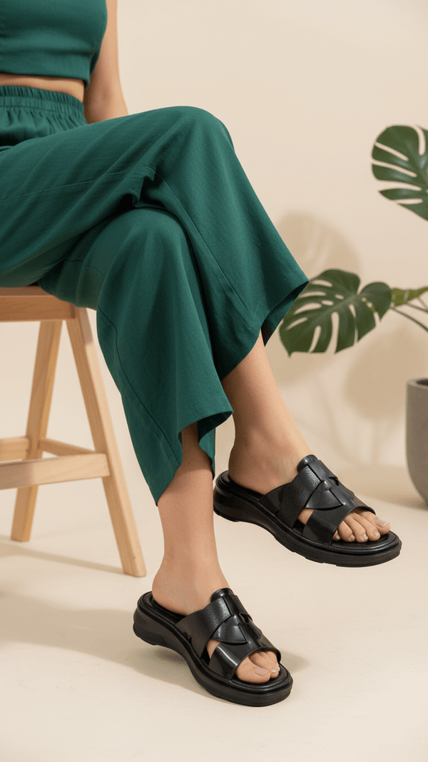 Black Casual Softy For Ladies CL5478