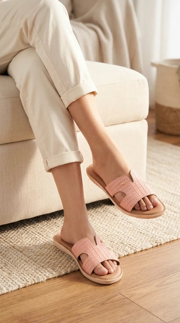 Pink Casual Softy For Ladies CL5642