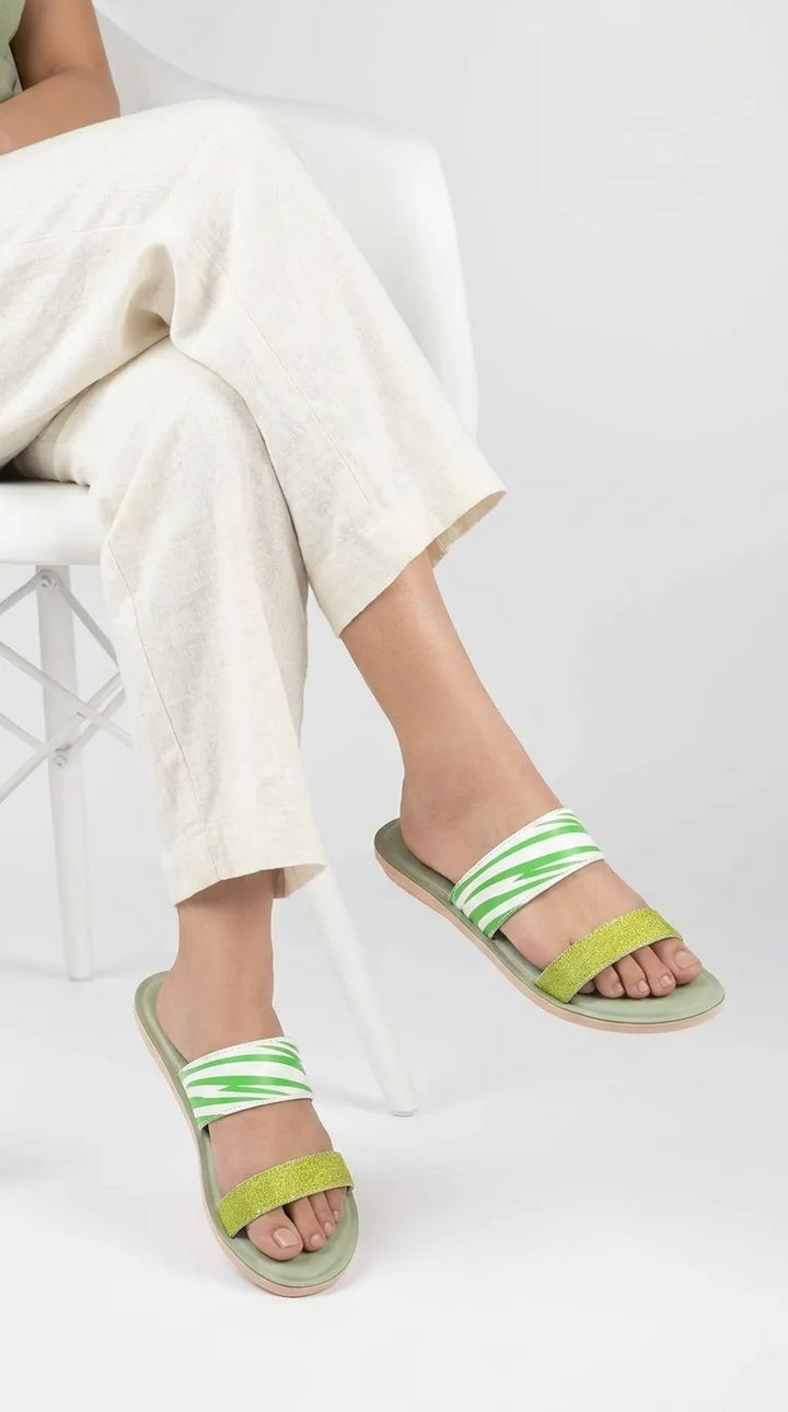 Green Casual Softy For Women CL5646