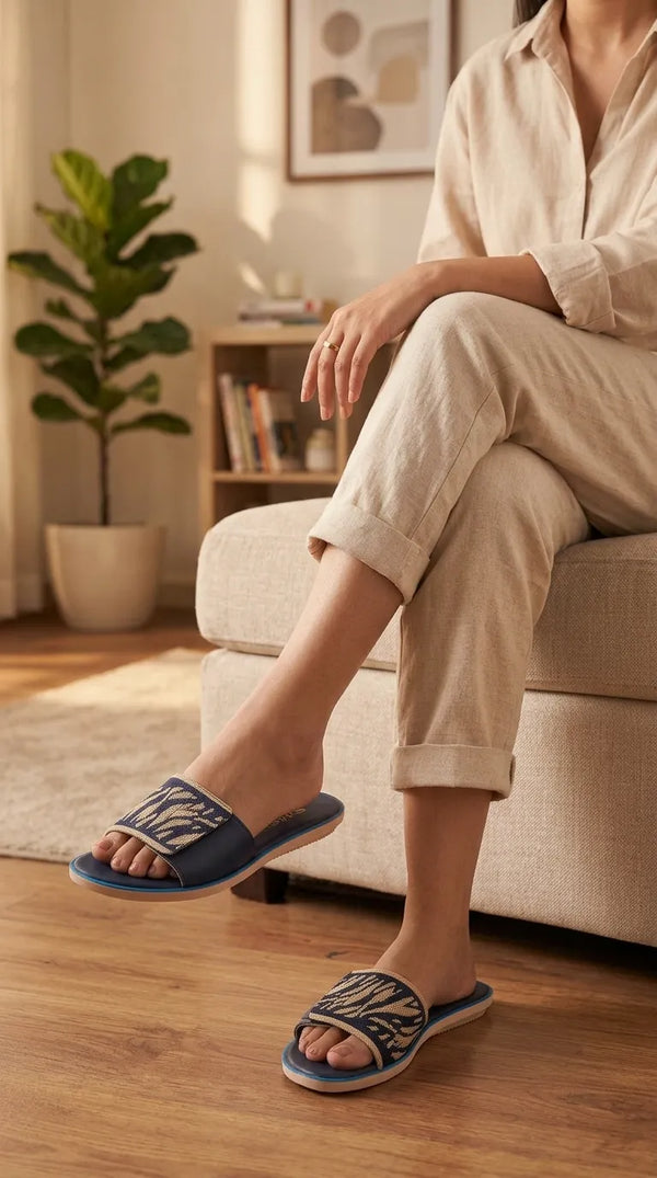 Blue Casual Softy For Women CL5647