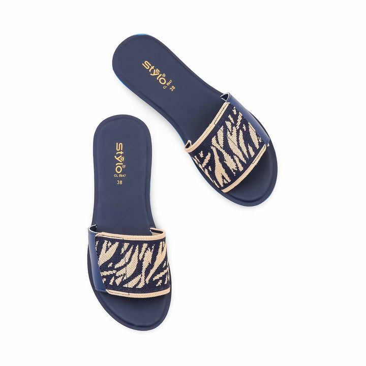 Blue Casual Softy For Women CL5647