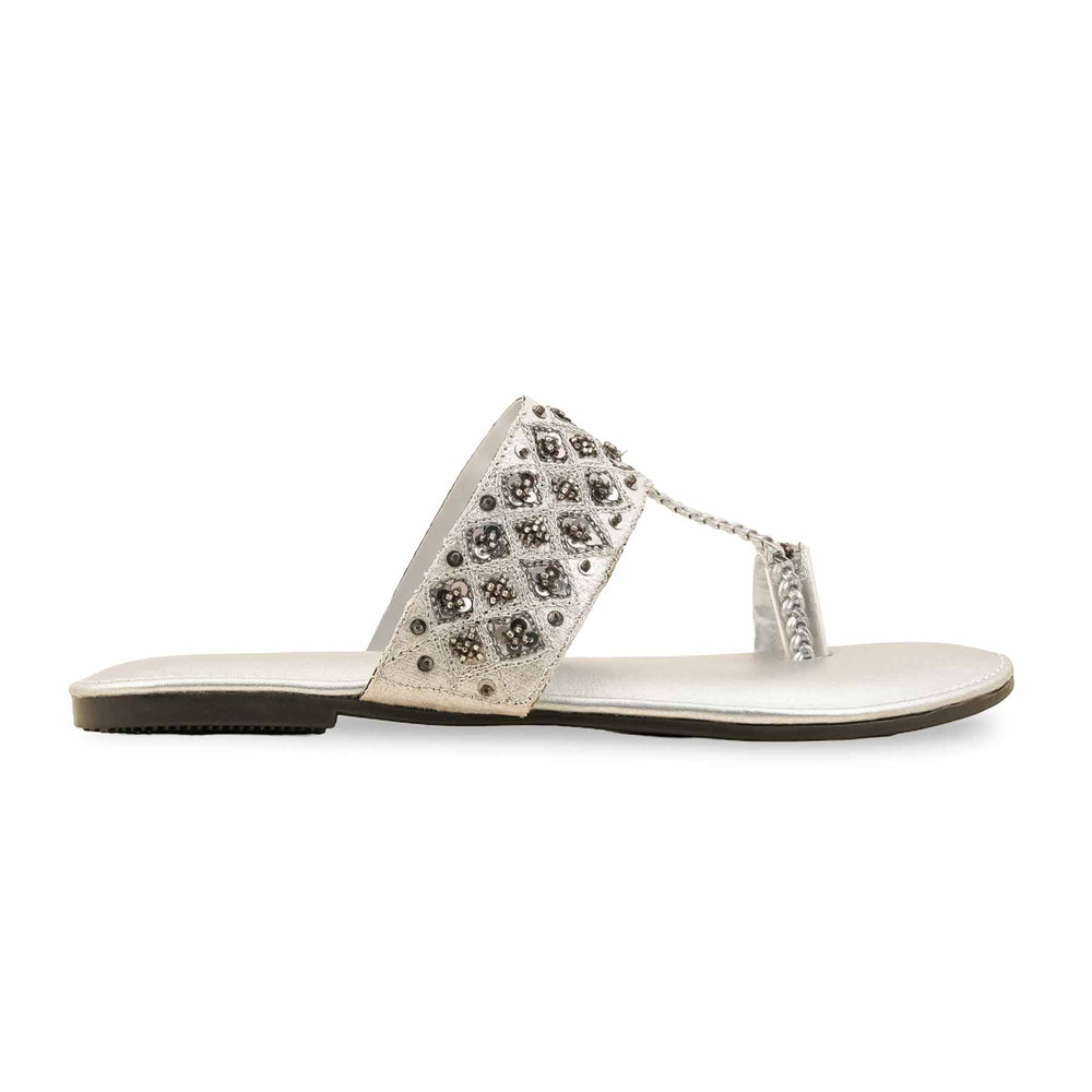 Silver Fancy Chappal EC0212