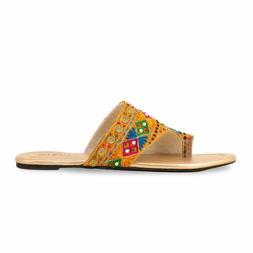 Golden Fancy Chappal EC0230